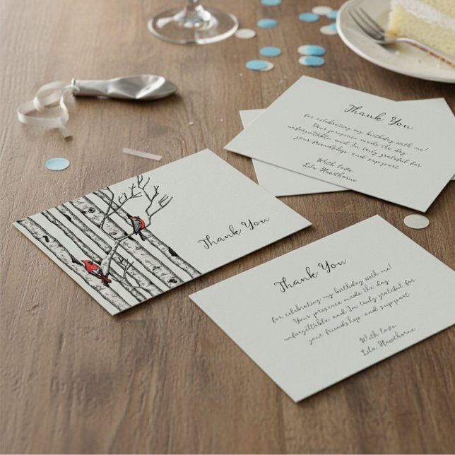 Tarjeta Pequeña Aves rojas y árboles de aves modernas gracias (Elegant Red Cardinal Bird in Winter Birch Tree Forest Thank You Note Card for Christmas & Holidays)