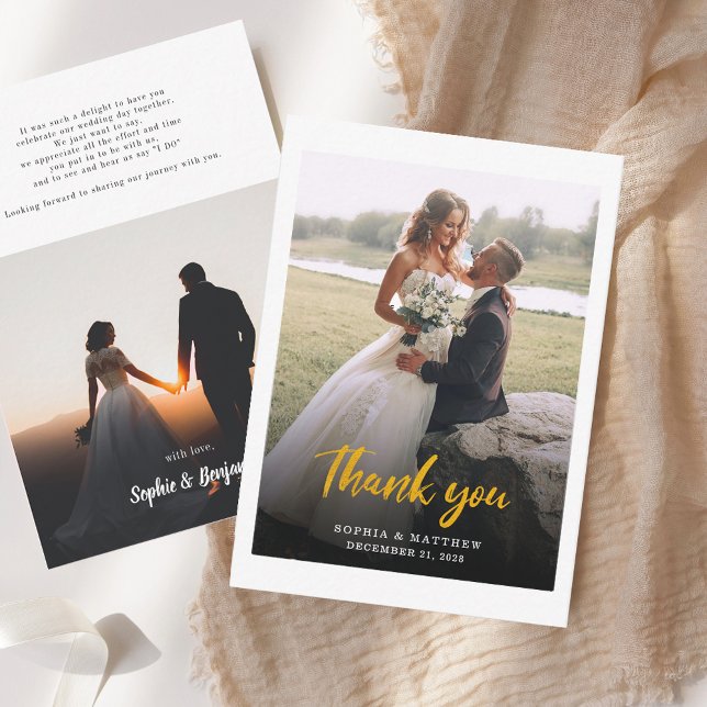 Tarjeta Pequeña Boda de fotos con letras de mano modernas gracias (Gold Hand-Lettered Photo Wedding Thank You Note Card)