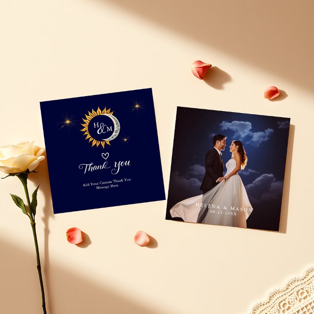 Tarjeta Pequeña Boda de presupuesto Foto Sun Moon Monograma Gracia (Subido por el creador)
