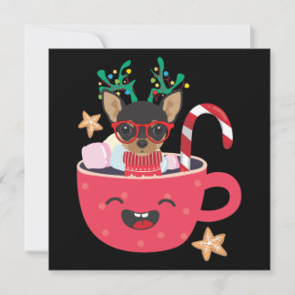 Tarjeta Pequeña Chihuahua en taza navideña