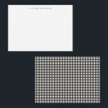 Tarjeta Pequeña Clásico Bridal Shower de Cuadros Gingham Negro Bla<br><div class="desc">Esta tarjeta de regalo presenta un frente blanco limpio con un nombre personalizado en letra mayúscula clásica y un patrón de gingham negro y blanco en la parte posterior. Atemporal,  versátil y fácil de personalizar con cualquier nombre. Perfecto para regalos,  notas y correspondencia diaria.</div>
