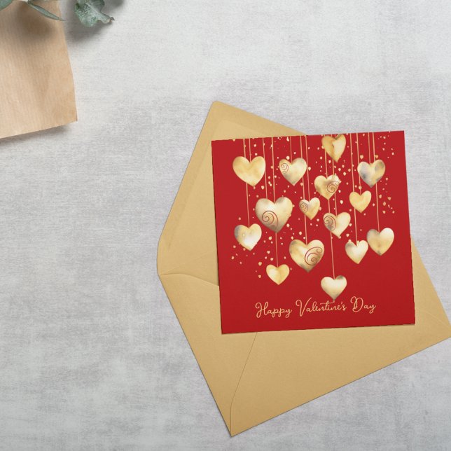 Tarjeta Pequeña Corazones de oro en una cuerda (Cute and small school Valentine's Day cards for kids.  Customize the front and back of this card. )