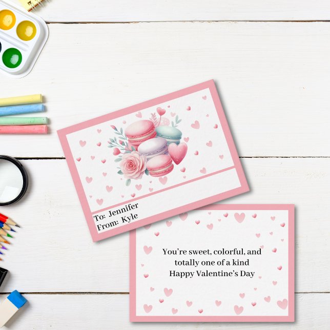 Tarjeta Pequeña Corazones rosas y Macaron Mini San Valentín (Cute Pink Child’s Mini Valentine)
