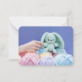 Tarjeta Pequeña Crochet Bunny in the Making – Gentle Craft Mood
