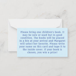 Tarjeta Pequeña Cute es un niño osito de peluche y globos