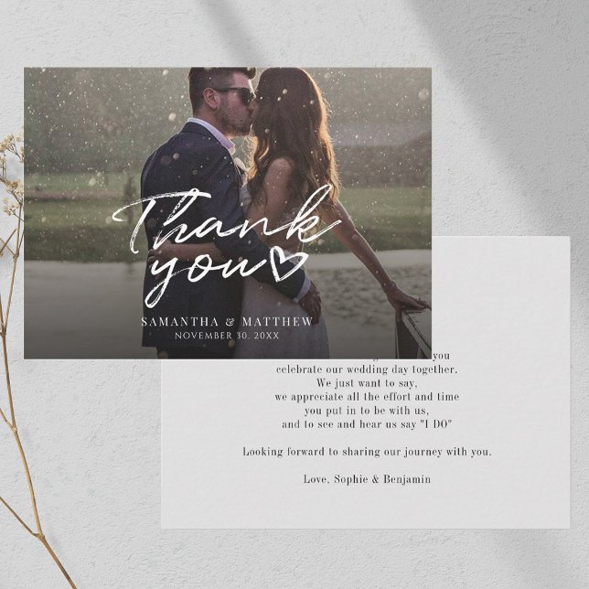 Tarjeta Pequeña Día moderno de la boda con letras de mano gracias (Modern Wedding Thank You Photo Notecard)