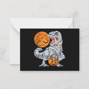 Tarjeta Pequeña Dinosaurio de Halloween T rex Momia Calabaza