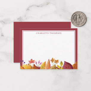 Tarjeta Pequeña El otoño rojo deja nombre personalizado del Ilustr