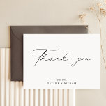 Tarjeta Pequeña Elegante Boda Minimalista simple Gracias Cartas<br><div class="desc">Muestre su apreciación con esta carta de agradecimiento de Boda Minimalista simple. El bonito diseño presenta una combinación de colores clásicos en blanco y negro, con tipografía y caligrafía moderna y minimalista. Estas tarjetas de agradecimiento boda son la manera perfecta de expresar su gratitud a sus seres queridos por celebrar...</div>