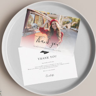 Tarjeta Pequeña Elegante Graduación de guión gráfico de moda 2025