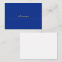 Elegante guión dorado sobre fondo azul marino