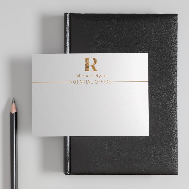 Tarjeta Pequeña Elegante Monograma Personalizado Blanco y Oro (Subido por el creador)