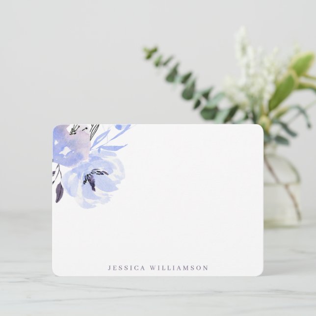 Tarjeta Pequeña Elegante Periwinkle Blue Floral Stationery persona (Anverso de pie)