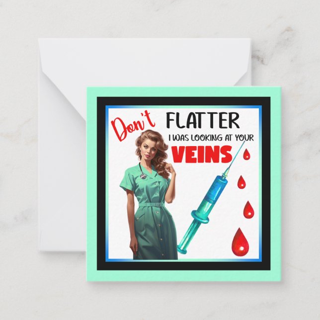 Tarjeta Pequeña Enfermera nostálgica linda no te engaña (Anverso)