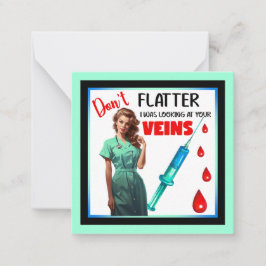 Tarjeta Pequeña Enfermera nostálgica linda no te engaña