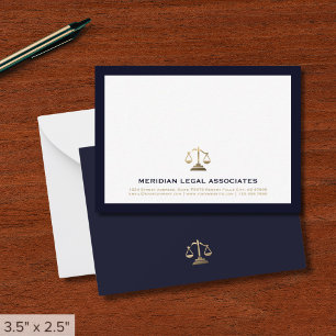 Tarjeta Pequeña Escalas de oro de la justicia legal