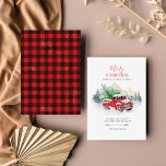Tarjeta Pequeña Familia de búfalos de Camión Rojo de Feliz Navidad<br><div class="desc">Qué mejor manera de dejar que tus amigos y familia sepan que estás pensando en ellos que deseándoles una muy Feliz Navidad con este clásico camión rojo en la nieve con un árbol de Navidad en la parte de atrás para poner el ánimo para lo que vendrá. Cambie fácilmente el...</div>