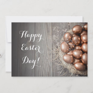 Tarjeta Pequeña feliz día de la Pascua huevos dorados