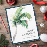 Tarjeta Pequeña Feliz Navidad Decorada Palm Tree Coastal<br><div class="desc">Una moderna y elegante tarjeta de felicitación plana de vacaciones con tipografía de escritura moderna y manuscrita con un Palm Tree decorado. Personalizar fácilmente esta tarjeta haciendo clic en el botón "Personalizar".</div>