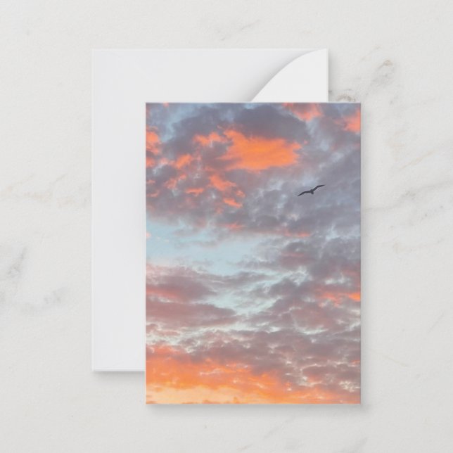 Tarjeta Pequeña Flying Bird in Clouds Photo (Anverso)