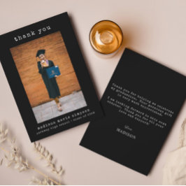 Tarjeta Pequeña Foto simple de graduación Minimalista Gracias