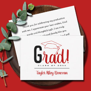 Tarjeta Pequeña Graduación de la moda de la graduación de la capa