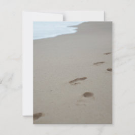 Tarjeta Pequeña Huellas en una playa mozambiqueña