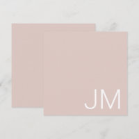Iniciales sobredimensionadas monogramadas de Moda 