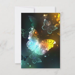 Tarjeta Pequeña Mariposa luminosa y mariposas nocturnas