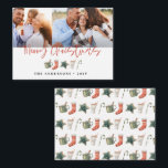 Tarjeta Pequeña navidades de presupuesto galletas bebidas caramelo<br><div class="desc">diseño festivo barato y divertida,  con favoritos de invierno acuarela - chocolate caliente,  caña de caramelo,  medias. Feliz Navidad con letra de escritura contemporánea,  perfecta para celebrar la temporada navideña. Se puede editar,  como parte de una colección.</div>