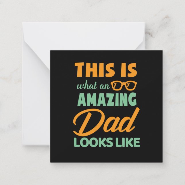 Tarjeta Pequeña Papá Regalos | Este Es Un Papá Increíble (Anverso)
