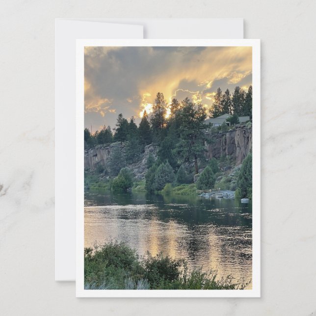 Tarjeta Pequeña Puesta de sol sobre un río (Anverso)