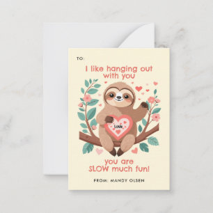 Tarjeta Pequeña Punny Sloth Classroom Valentine Exchange