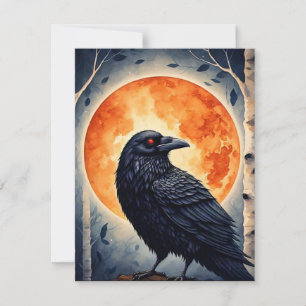 Tarjeta Pequeña Raven iluminado por la luna en el árbol birch