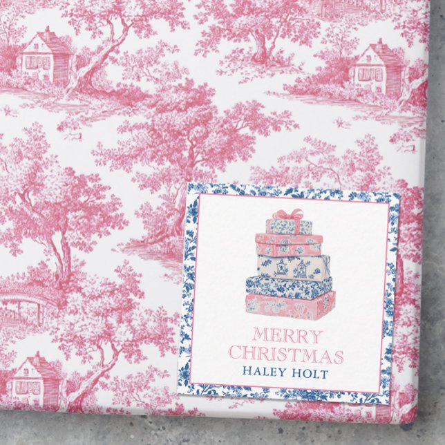 Tarjeta Pequeña Regalos de Navidad en la tela de Chinoiserie azul  (Photo of a pink and blue chinoiserie christmas gift with a gift enclosure card.)