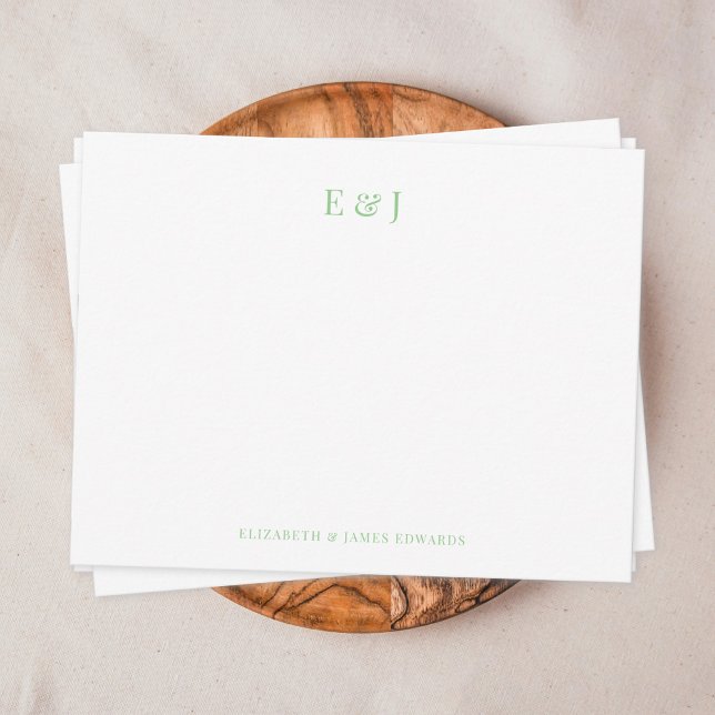 Tarjeta Pequeña Sage Classic Elegant Couple Initiatives Personaliz (Sage green classic elegant couple monogram note card on brown plate)