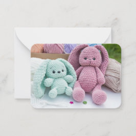 Tarjeta Pequeña Soft Crochet Bunny Friends – Pastel Yarn Mood