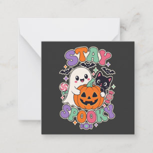 Tarjeta Pequeña Stay Spooky: fantasma kawaii, gato negro 
