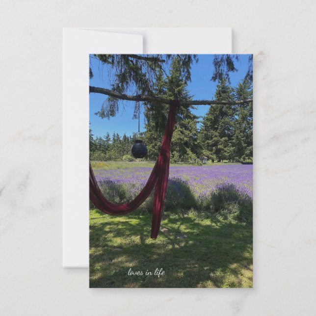 Tarjeta Pequeña Tela de destilación, linterna de jardín y campo de (Anverso)