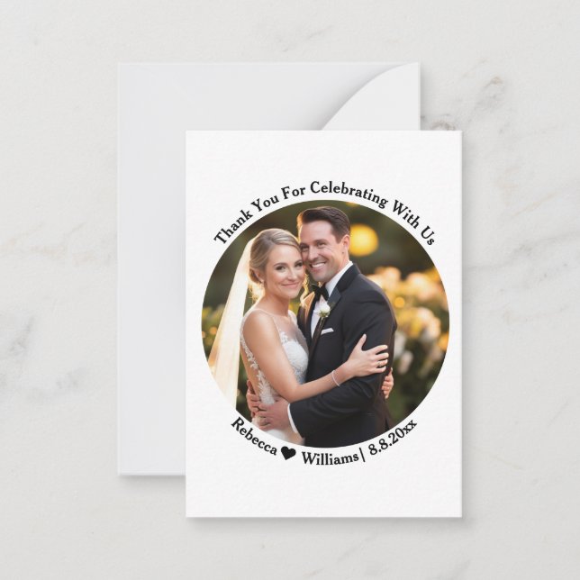 Tarjeta Pequeña tipografía clásica foto de agradecimiento boda (Anverso)