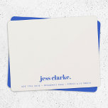 Tarjeta Pequeña Tipografía retro vintage real estilo azul moderno<br><div class="desc">Un diseño monocasco notecard retro vintage con una tipografía retro que se puede personalizar fácilmente con tu nombre y detalles de contacto para crear un diseño de papel personalizado único! El diseño presenta un fondo clásico de marfil de estilo antiguo y un tipo de letra azul imperial real con un...</div>