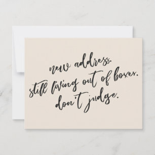 Tarjeta Pequeña Todavía viviendo fuera de las cajas no juzgan la t