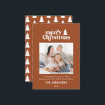 Tarjeta Pequeña vacaciones gráficas de budget Merry Christmas<br><div class="desc">presupuesto Merriest Navidades gráfico tipografía foto tarjeta de vacaciones. Con texto dibujado a mano y árboles modernos.</div>