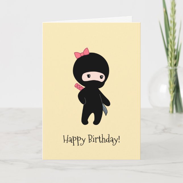 Tarjeta Pequeño Chica Ninja en cumpleaños amarillo (Anverso)