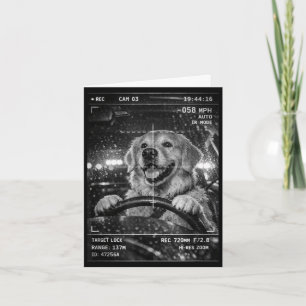 Tarjeta Perrito retriever dorado lindo conduciendo un coch