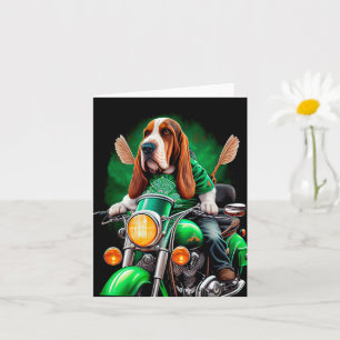 Tarjeta Perro Basset Hound conduciendo bicicleta Día de Sa
