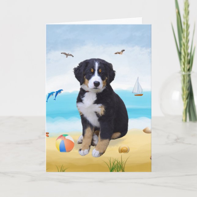 Tarjeta Perro de montaña de Bernese en la playa (Anverso)