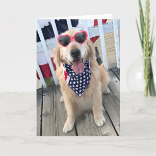 Tarjeta Perro del golden retriever en vidrios del Día de