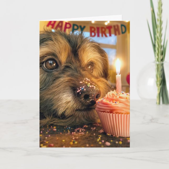 Tarjeta Perro Desgreñado con una Tarta de Cumpleaños (Anverso)