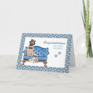 Tarjeta Perro en graduación de sofá